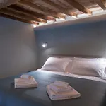Gogo\' Petit Hotel