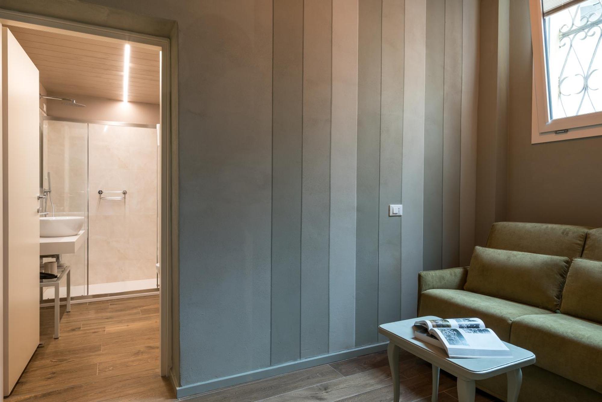 Gogo' Petit Hotel
